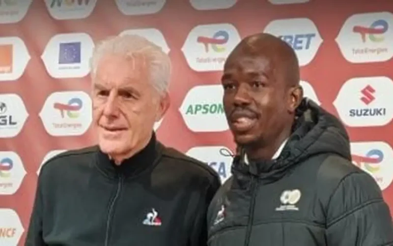 هوجو بروس يحتفي بتألق مبوكازي أمام مصر: صلاح خارج الفرص تمامًا